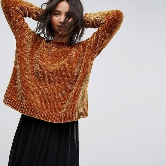 Derek Heart Sweaters - Derek Heart Women's Rust Ribbed Crew Neck Sweater